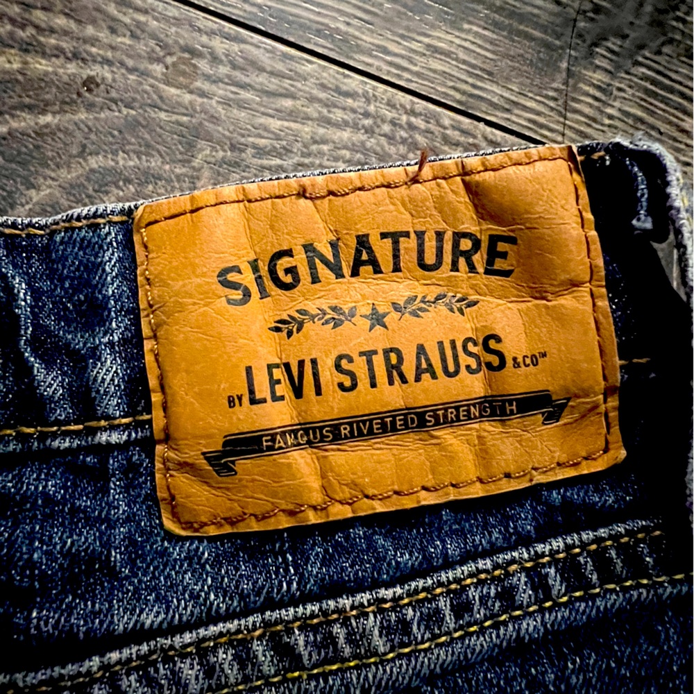 Signature Levi’s denim